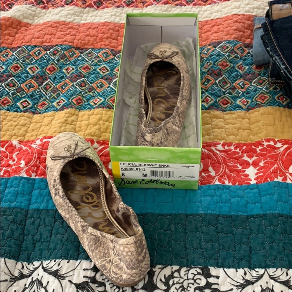 Sam Edelman balk/snake Felicia flats